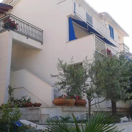 Apartments Mare Losinjska 16 Rabac Exterior foto