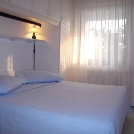 Apartments Mare Losinjska 16 Rabac Zimmer foto