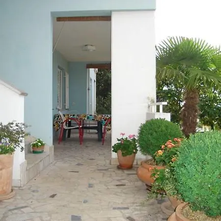 Apartments Mare Losinjska 16 Rabac Zimmer foto