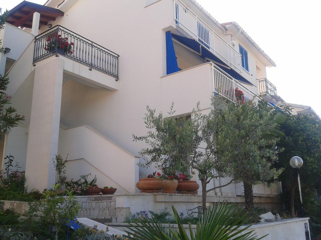 Mare Losinjska 16 Apartment